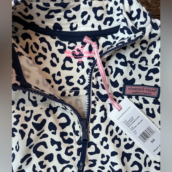 Vineyard Vines leopard print, quarters zip size XSM 5/6 - Picture 2 of 3